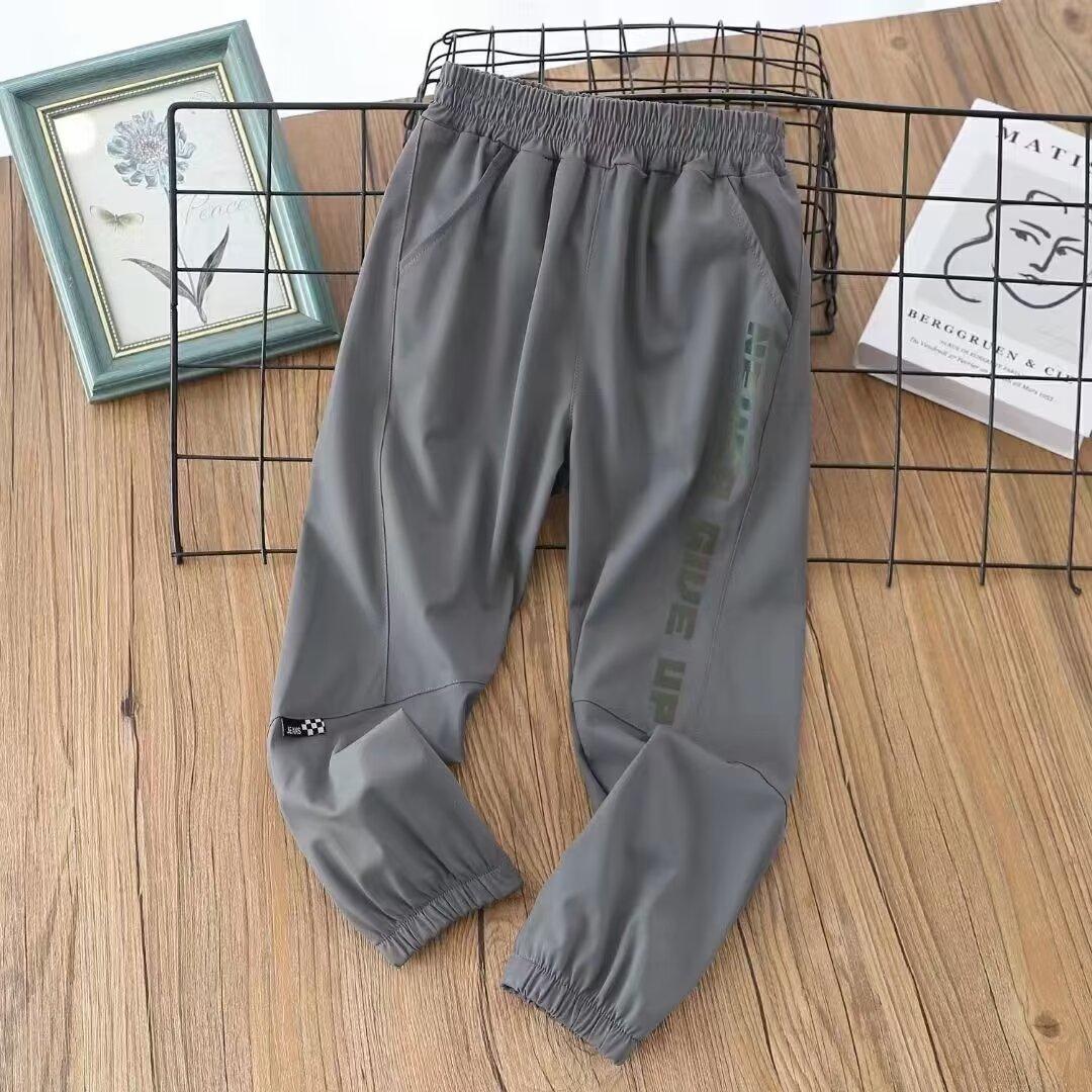 

Мальчиковые быстросохнущие брюки из ледяного шелка Детские брюки с защитой от комаров Брюки для мальчиков среднего и старшего возраста Летние тонкие спортивные брюки для мальчиков 170 серый