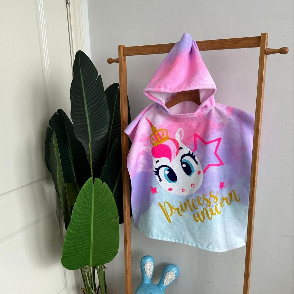 Children's Hooded Bath Towel: Antibacterial, Quick-Drying, Wearable Cloak for Bath or Beach.
