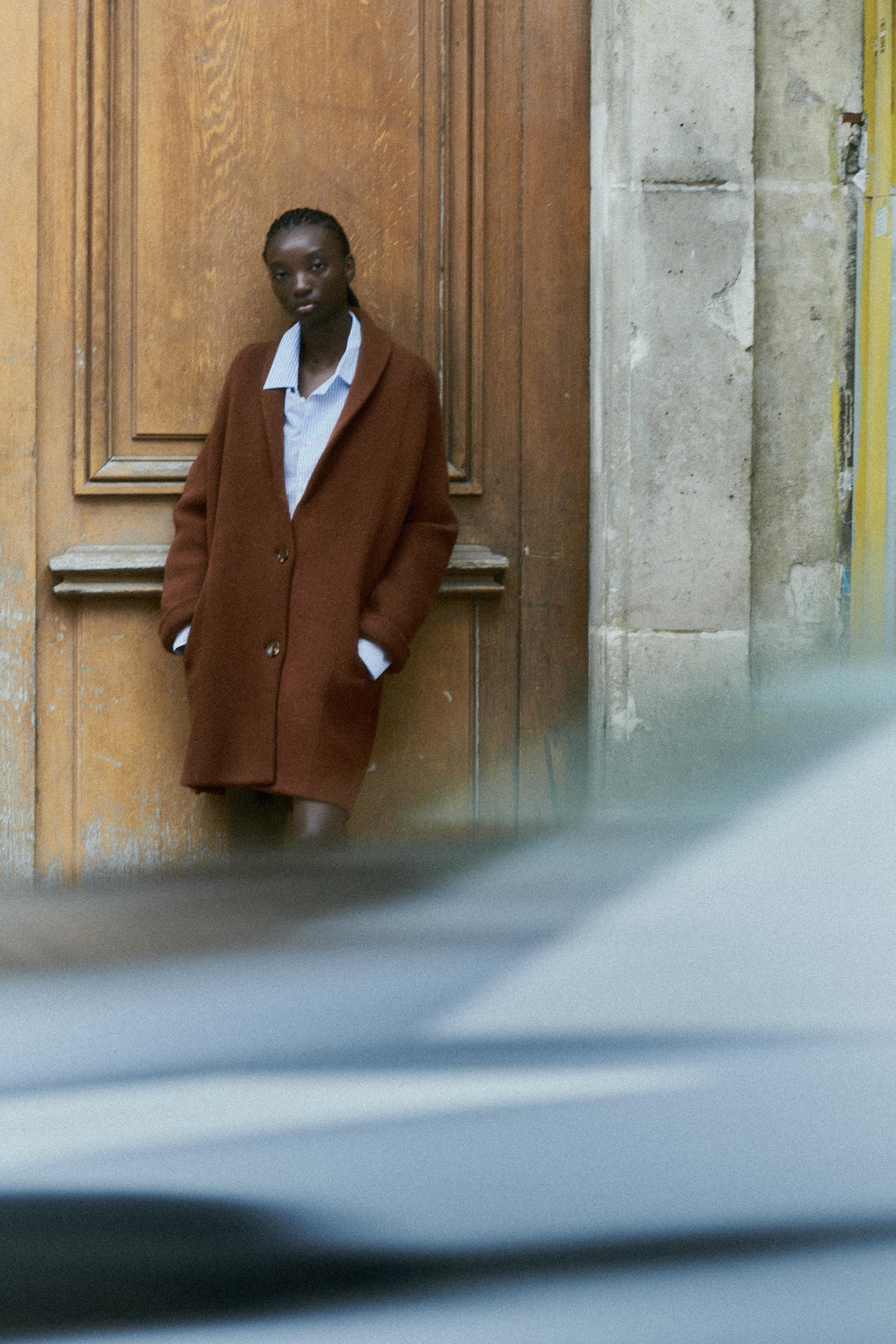 

KNIT COAT WITH TURN-UP SLEEVES