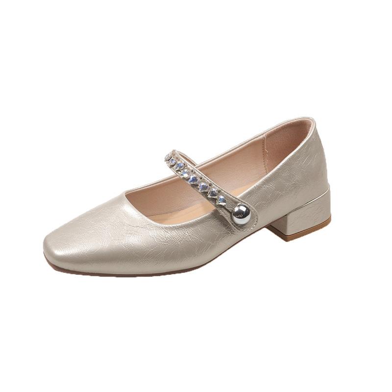 

Rhinestone Mary single shoes women s 2025 autumn European station new square head word French fashion light mouth small leather shoes women 40 шампанського