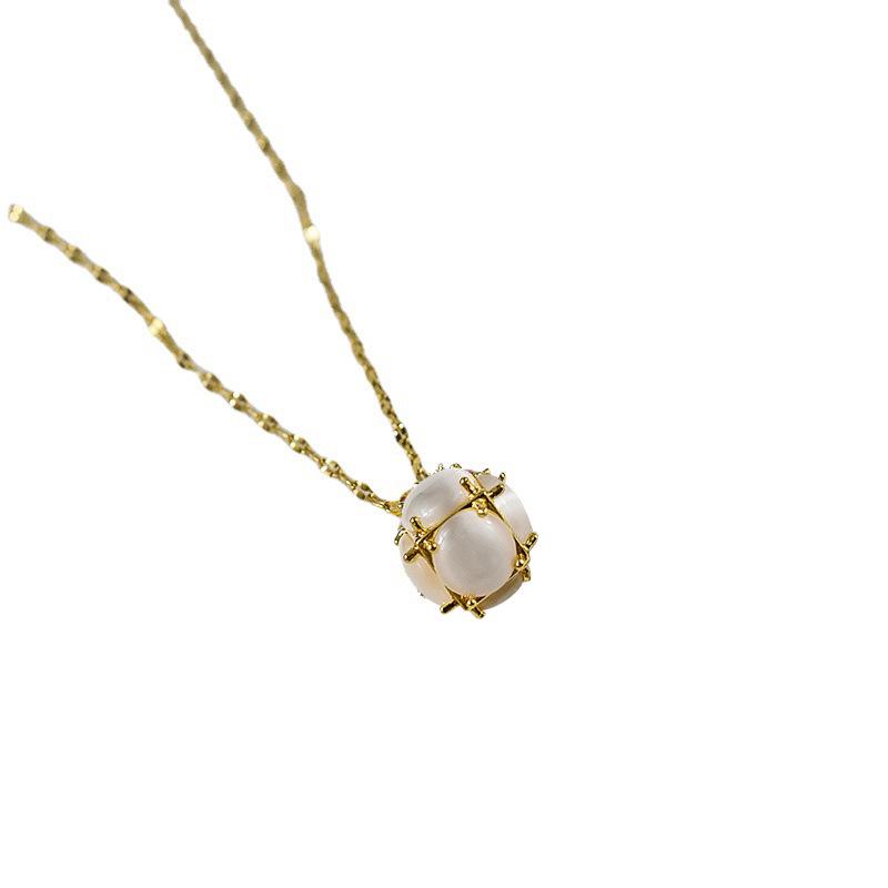 2024 Stylish Cat's Eye Stone Necklace: Versatile Clavicle Chain with Light Luxury Pendant for Women