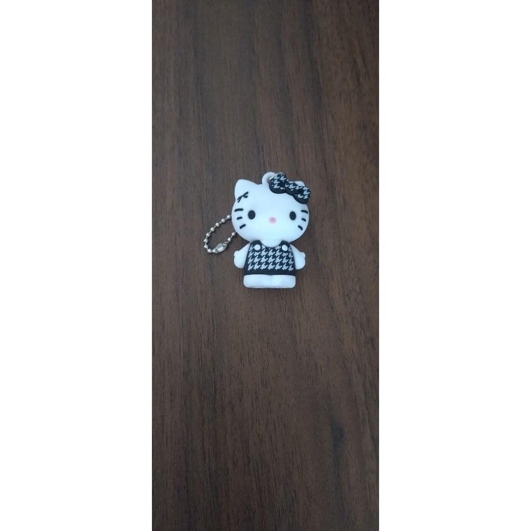 Kitty keychain unused.