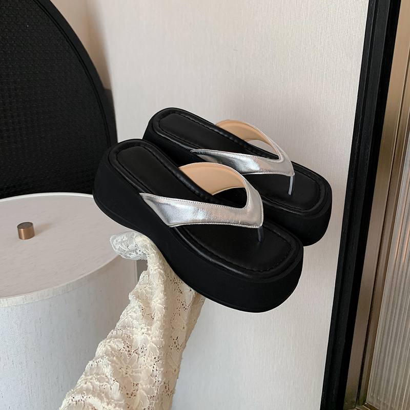 

Krazing Pot Natural Skin Horsehair Handmade Summer Size 40 High Quality Slip on French Chic Flat Platform Flip Flops Women Peep Toe Sandals 37 серебряный