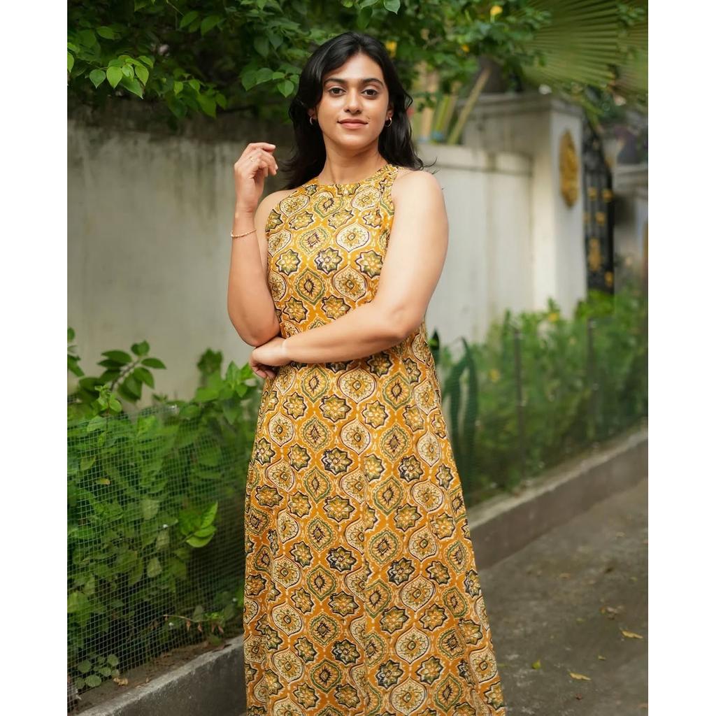 Women's Sleeveless Cotton Kurti Palazzo Set Indian Bollywood Kurta Cord Set
