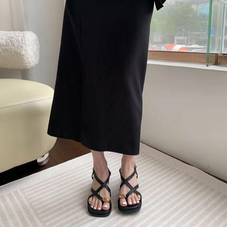 French thick heel Roman shoes sandals women's pinch toes high sense fashion girl high heels 2025 autumn new