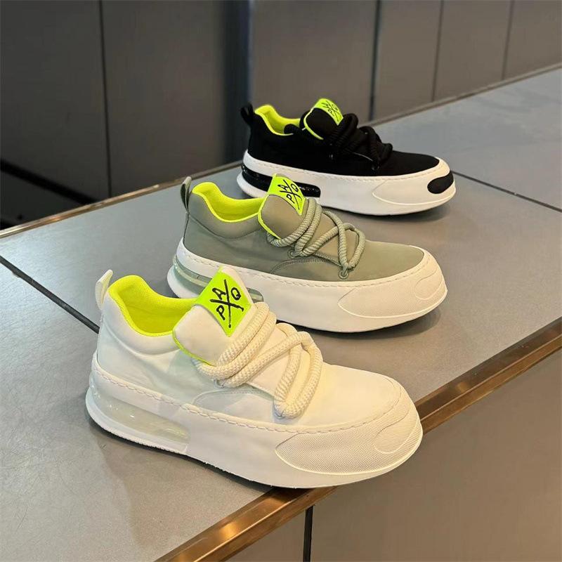 New Breathable Casual Shoes for Men Punk Street Style Mens Casual Sneakers Flat Shoe Fashion Light Microfiber Canvas Board Shoes