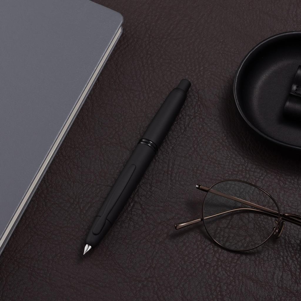 Pilot Capless Fountain Pen, Fine Nib (F), Matte Black, FC18SRBMF, 18K Gold Nib.