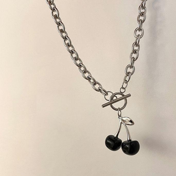 Black Cherry Necklace Female Tide Ins Hip-hop Titanium Clavicle Chain Cold Wind Accessories Choker