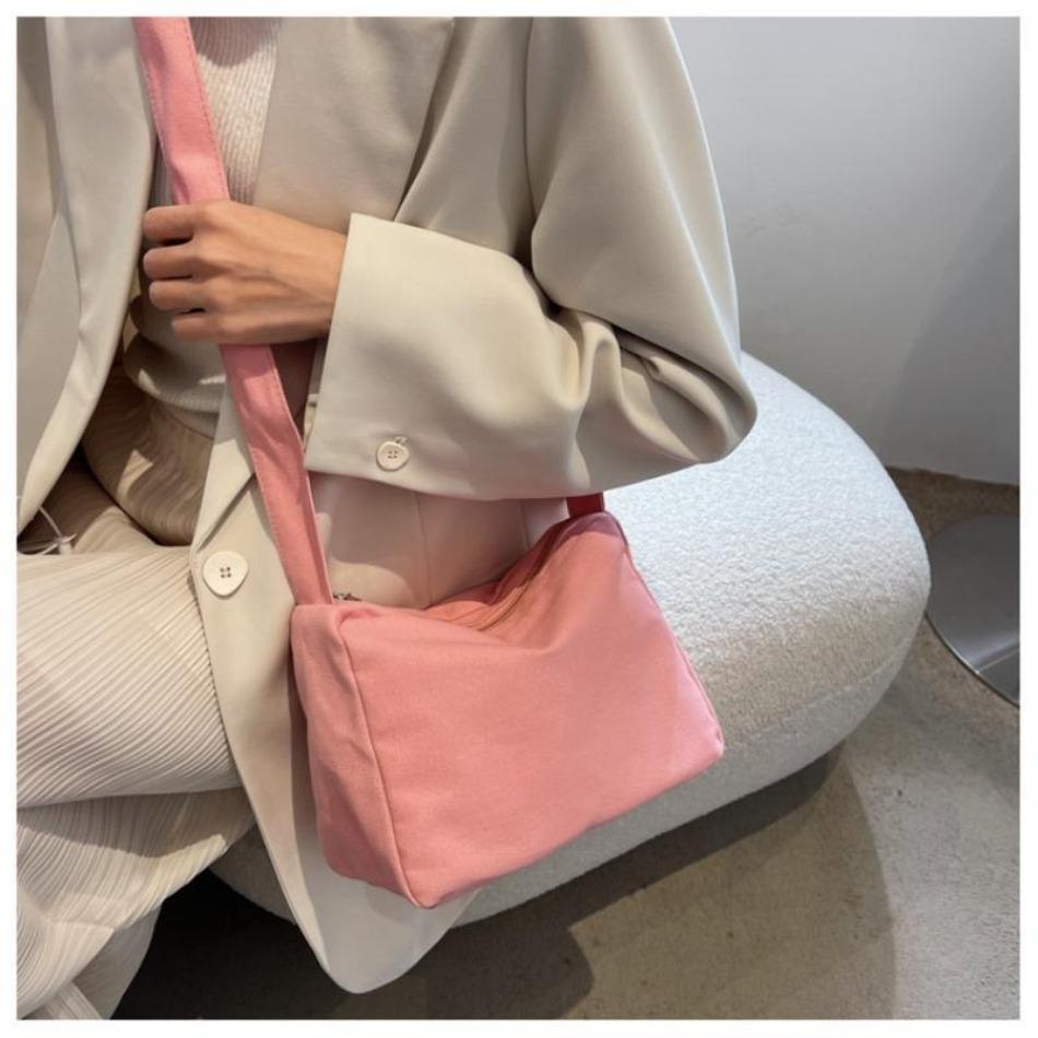 1 Pcs Large-capacity Shoulder Bag New Women's Fashion Simple Commuter Messenger Tote Bag