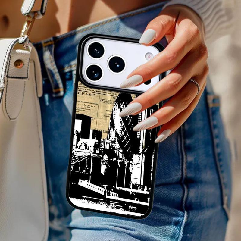 

Newspaper with A London Lettering Phone Case For iPhone 17 Air 14 15 13 12 Max Cover For Apple 16e 11 Pro Max Plus Coque iPhone 13pro