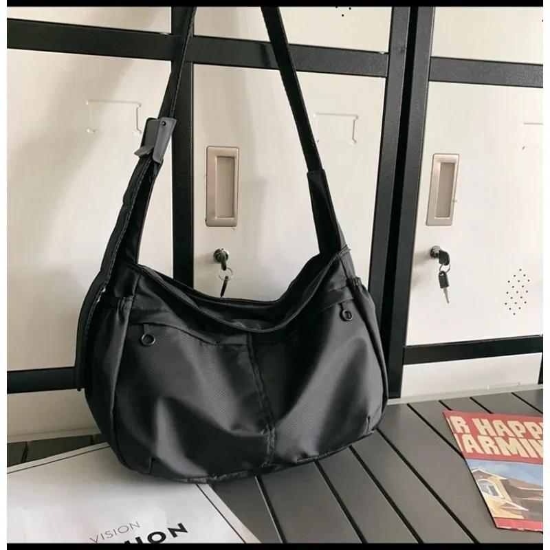 Large Capacity Tote Leisure Waterproof Simple Nylon Cloth Bag Unisex Crossbody Bag Lightweight Sports Bag Dumpling Bag