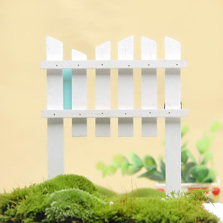 Fresh Small Resin Mailbox Fence Micro Landscape Decor For Gift And Scene Party
