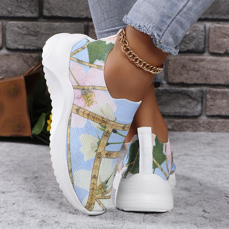 Fashion Lightweight Printed Slip On Flats Shoes Women Comfort Breathable Mesh Platform Sneakers Woman Plus Size Knitted Walking Shoes