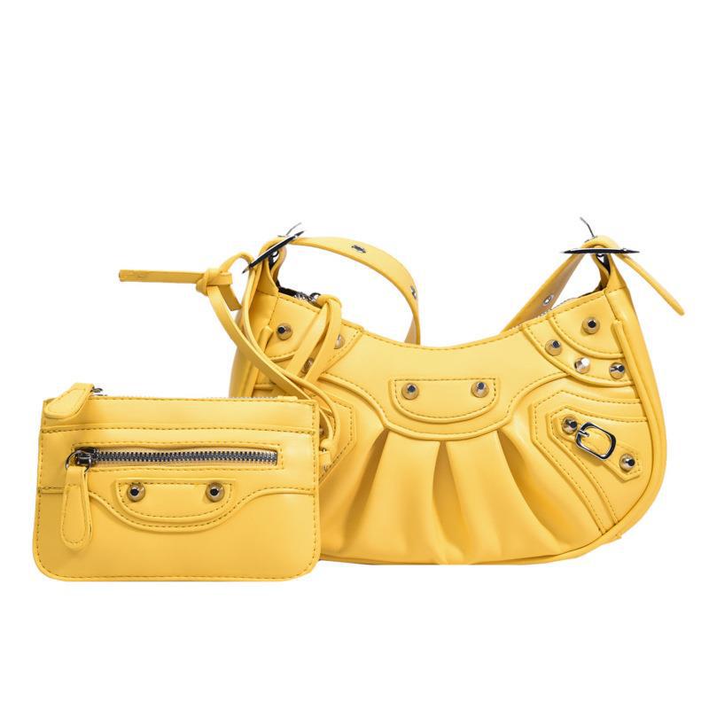 Shangxin Tang Yan same bag underarm pleated crescent bun mother shoulder bag retro rivet locomotive bag