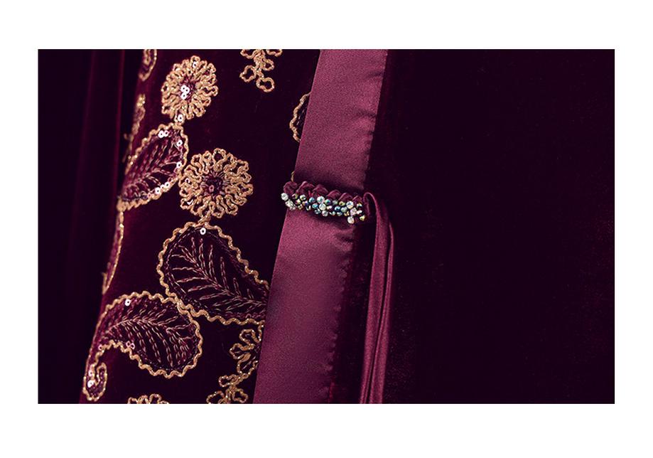 Elegant Gold Velvet Long-Sleeve Top for Middle-Aged and Elderly Women - Spring/Autumn 2026 Collection