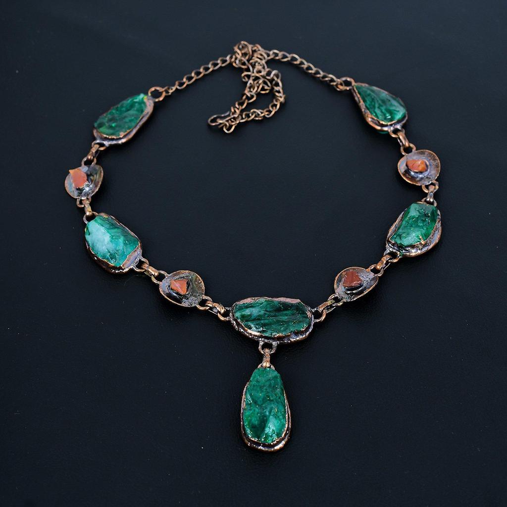 Collier de Pierres Précieuses Émeraude et Cornaline Fait Main, Collier Électroformé en Cuivre Bijou Antique, Collier Réglable Cadeau de Fiançailles