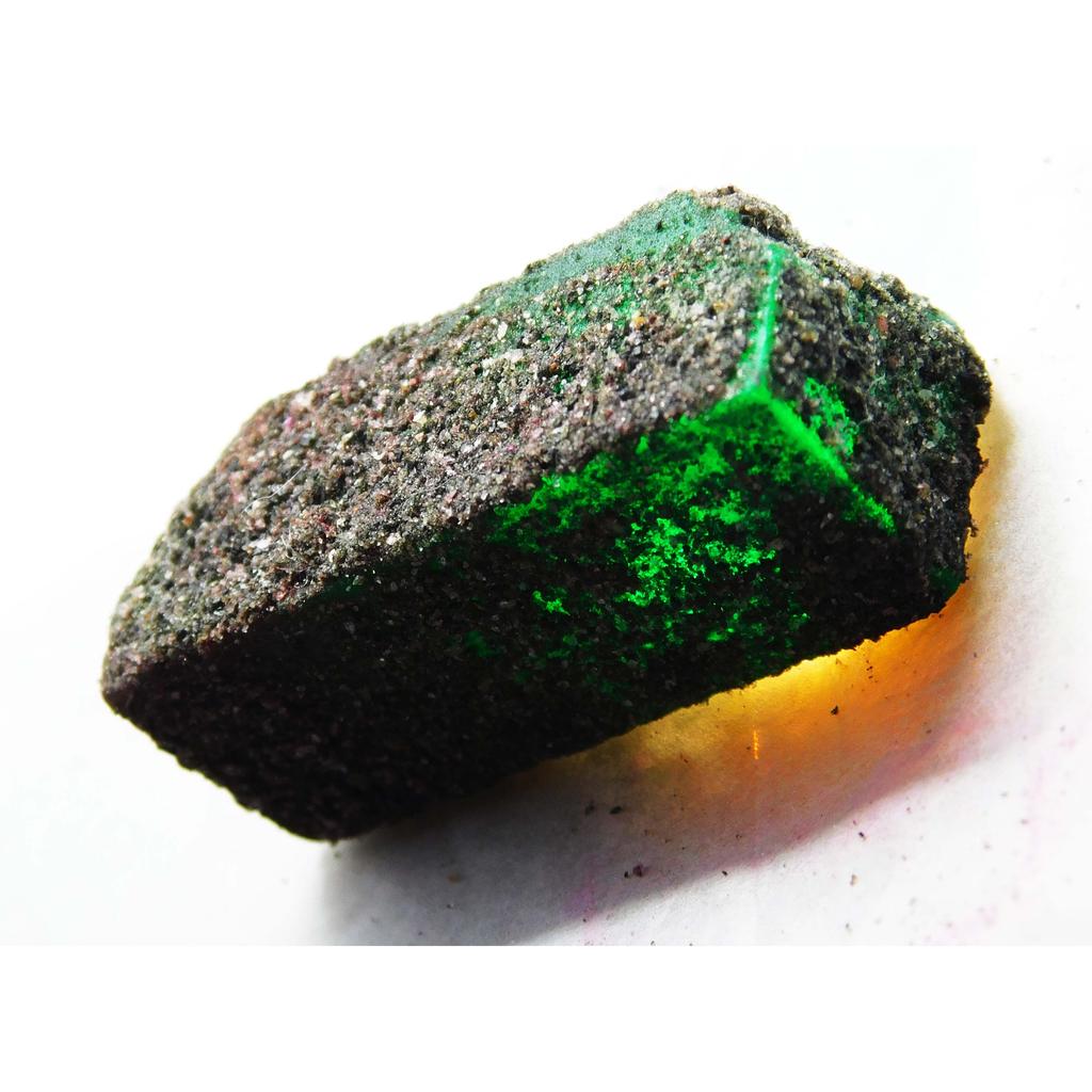 Natural Green Emerald Loose Gemstone Rough 114 ct Uncut for Lapidary and Gem Collections