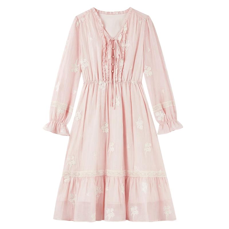 

Qiushui Yiren Elegant V-Neck Embroidered Midi Dress M