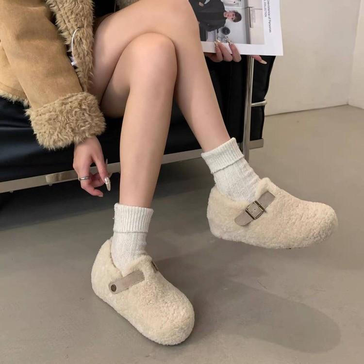 2025 new retro belt buckle fluffy shoes for women, plush thermal cotton shoes, platform-soled casual woolen lazy shoes