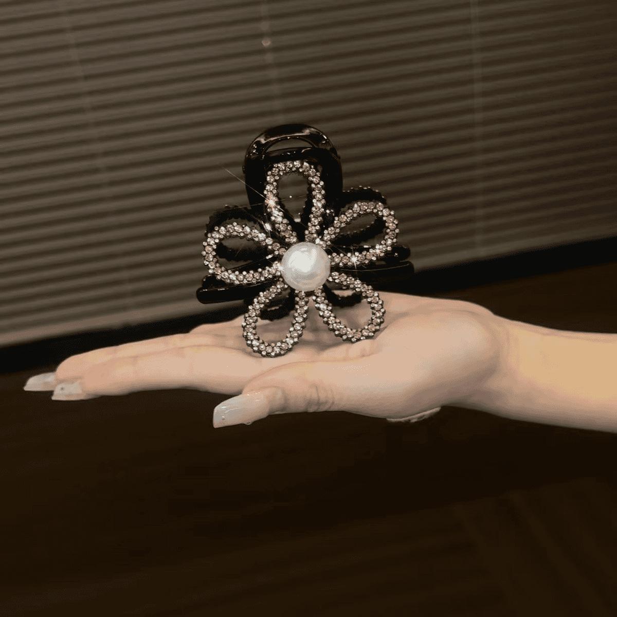 

High End Korean Version Light Luxury Sparkling Diamond Hollow Flower Grip Clip Back Of Head Disc-shaped Hair Shark Ponytail
