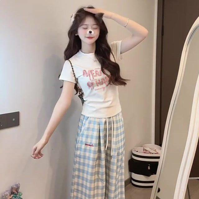 

College Style Summer Plaid Two-Piece Set: Short-Sleeved Top & Wide-Leg Pants for Female Students XL (120-135 lbs)