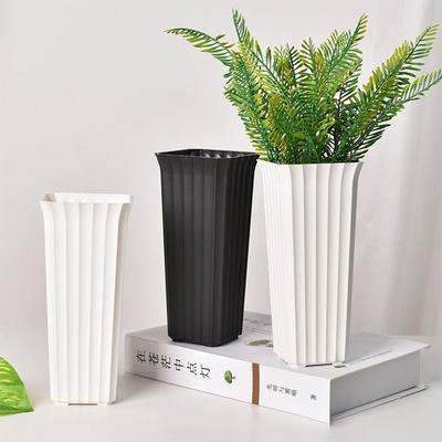 Home Black White Flower Vase Plastic Vertical Stripes Design Plant Pot Desktop Decor Ornament Flower Arrangement