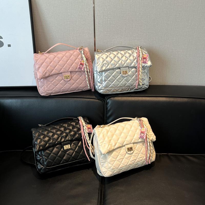 Spring new soft surface casual large capacity classic fashion solid color rhombus embroidery thread tote women's bag