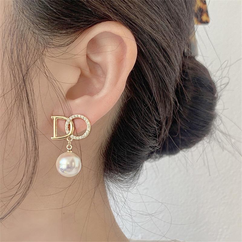 Luxury Crystal Pearl Gold Color Drop Earrings For Women Girl  Elegant Personality Shiny D Letter Earring Fashion Jewelry