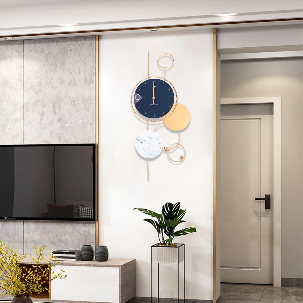 3D Geometric Metal Wall Clock Silent Sweeping Movement Iron Decorative Clock Baking Paint Anti-Fade for Living Rooms