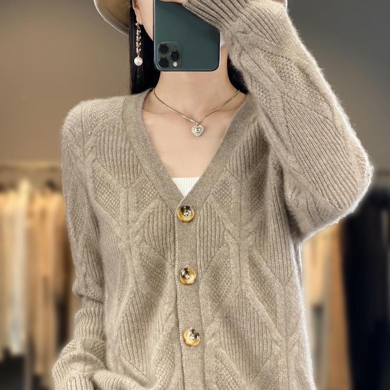 Women's Diamond Knit Wool Cardigan - Thick, Casual, Cable Knit Sweater for Autumn/Winter 2023, Loose-Fit and Versatile.