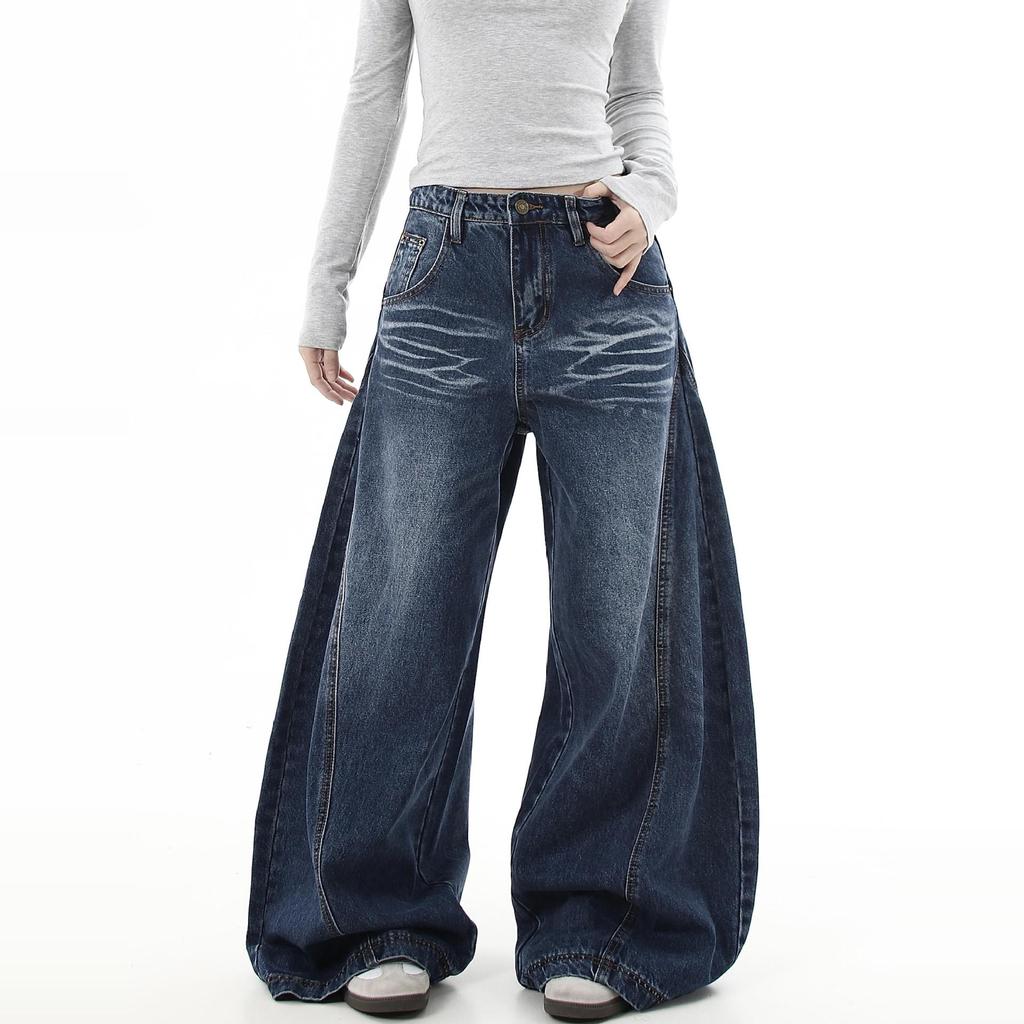 Unisex American Retro Washed Scimitar Jeans: Whiskered Wide-Leg Pants with Clean-Fit Design.