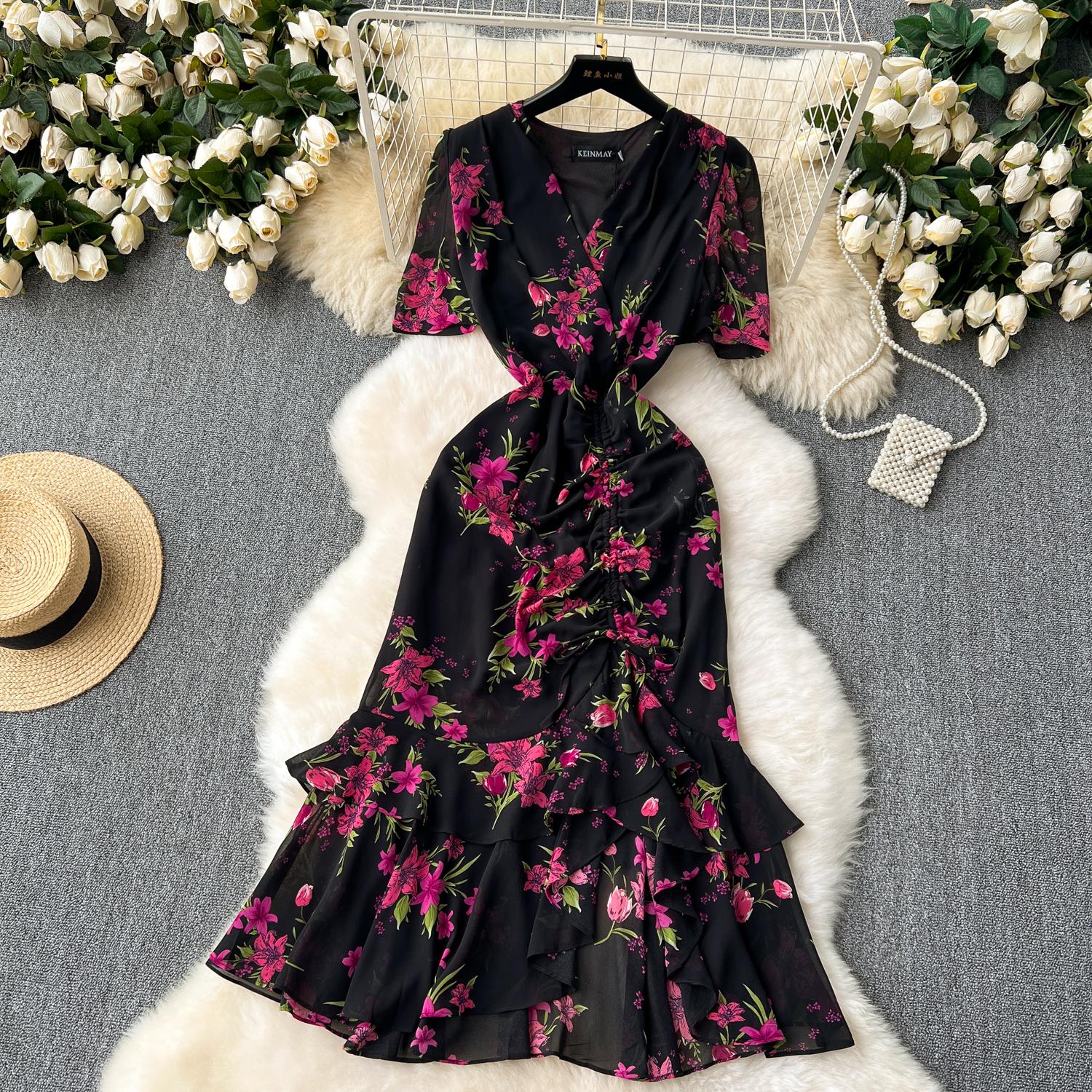 Французское темпераментное длинное платье с v-образным вырезом на талии и цветочным — фото 4