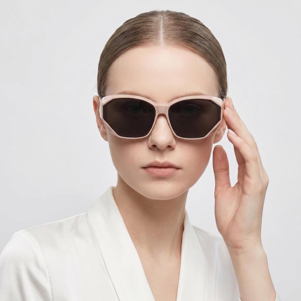 TR90New polarized sunglasses for women, with a polarized inner lens for nearsightedness, offering UV protection and a two-in-one design, ideal for