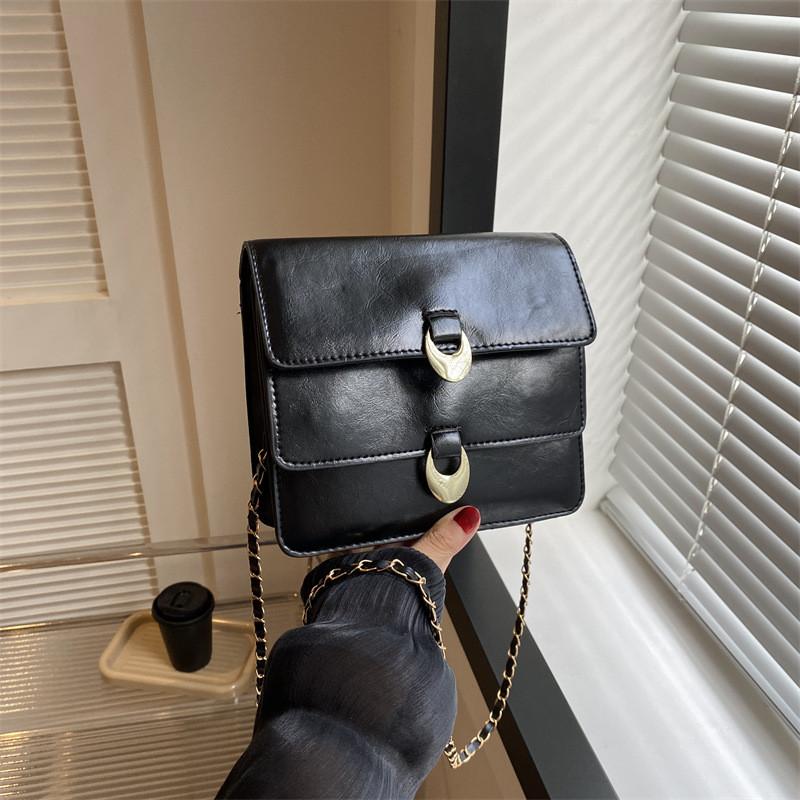 Chic Crossbody Mini Square Bag For Women With Elegant Chain Accents Ideal For Fashion