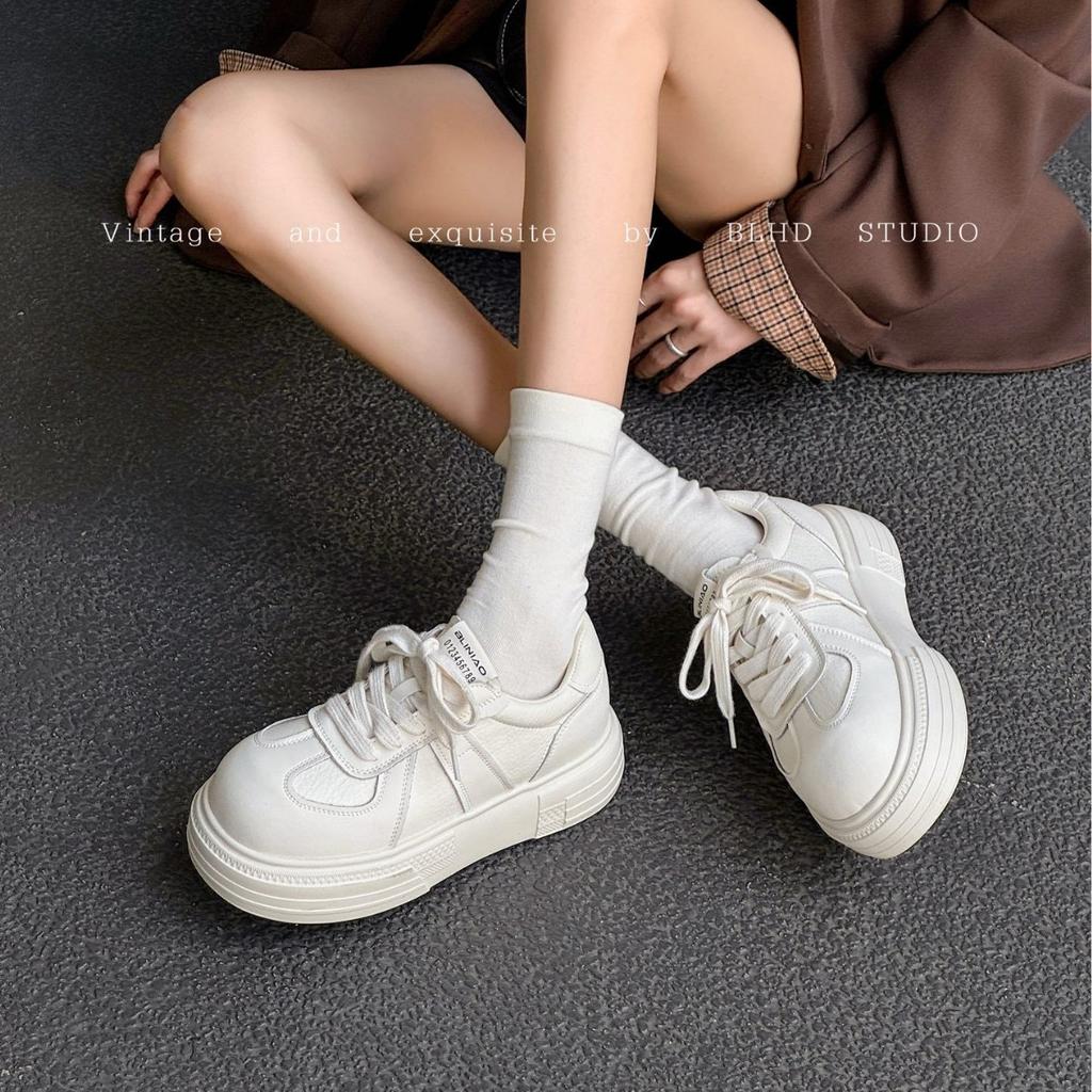 Leather big head thick sole white shoes women's 2025 autumn new versatile height increase casual sports shoes fashion board shoes tide