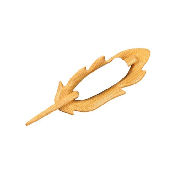 Wooden Animal Brooch Cute Dog Cat Sweater Pin Handcrafted Bird Rabbit Bear Turtle Scarf Brooch Pin for Sweaters Scarves Shawls