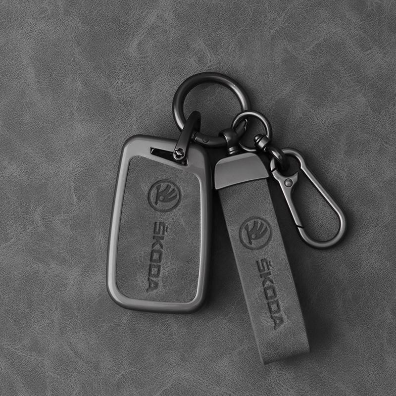 HLLQ9 Leather Zinc Alloy Car Smart Remote Key Case Full Cover Protector Shell Fob for Skoda Kodiaq Superb A7 Auto Keychain Accessories