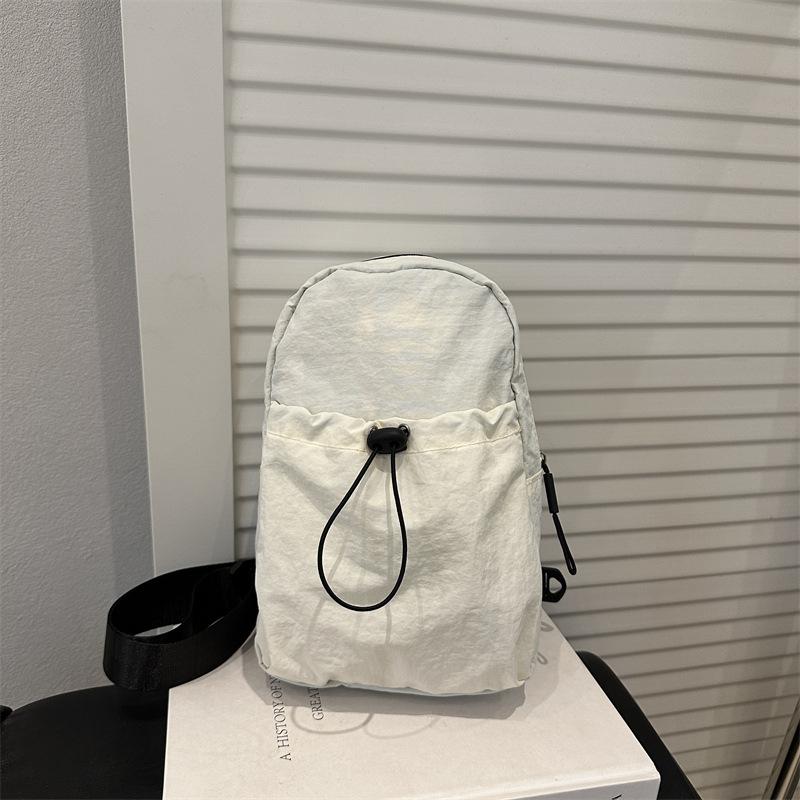 

Casual, lightweight and fresh mobile phone summer simple sports drawstring large capacity crossbody shoulder small square bag білий