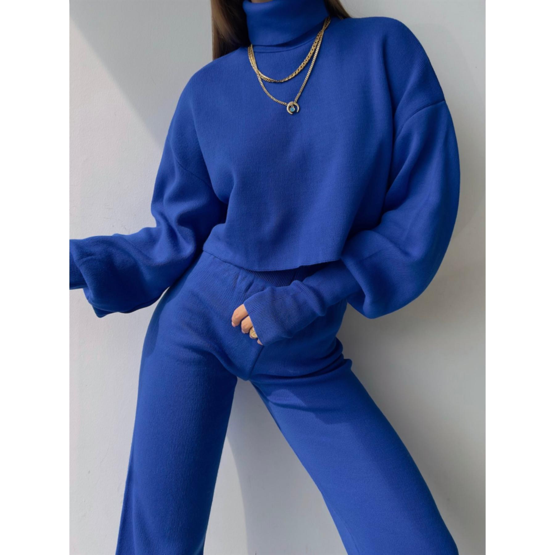 

Верх с высоким воротником Широкие низ Лондон Женский трикотажный комплект