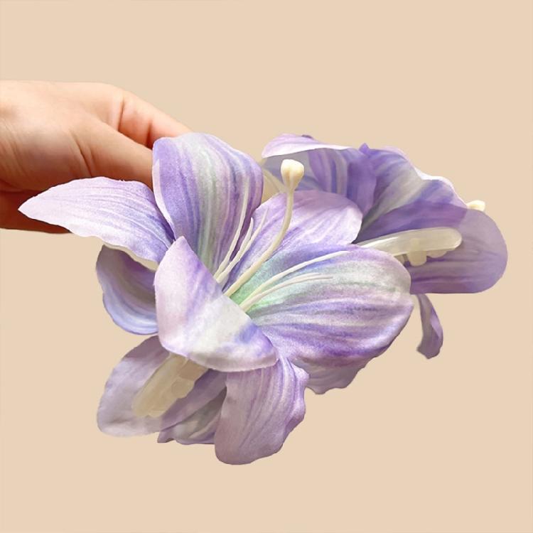 Eye Catching Flower Hair Clip Claw Elegant Floral Hair Accessories for Women with Realistic Design Stylish Hairpiece