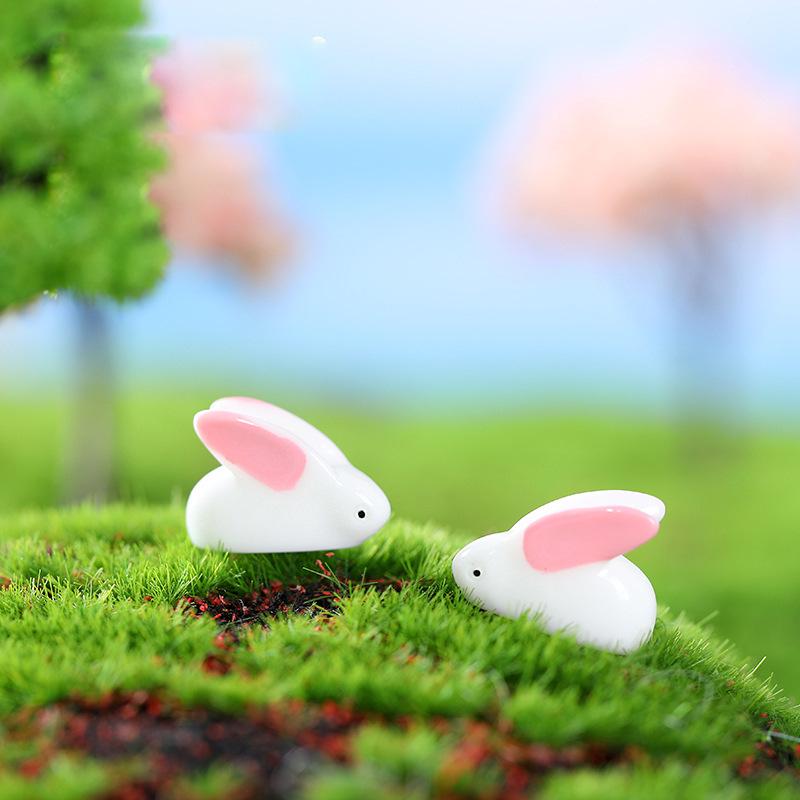 Miniature DIY Building Model: Moss, Micro Landscape Ornaments, Resin Animal & Plant Figures