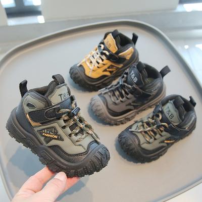 Chaussures de sport pour enfants 2025 printemps et automne nouvelles chaussures de papa pour garçons chaussures d'alpinisme chaussures de course pour filles chaussures décontractées pour bébé à semelle souple