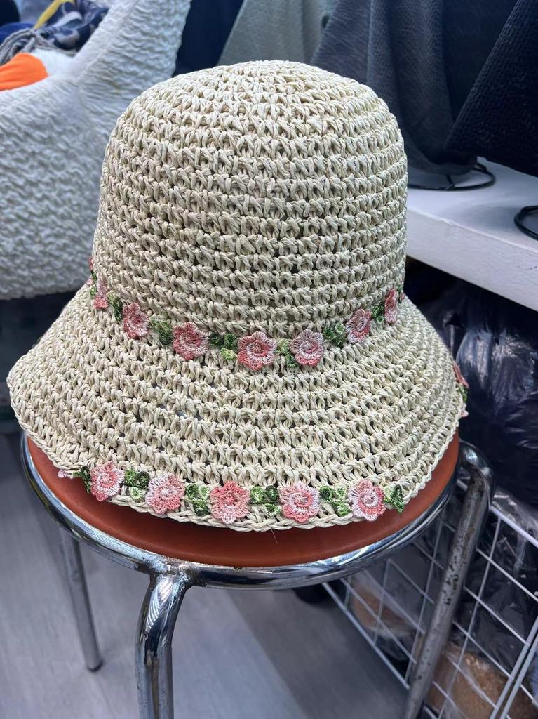 Hat Women's Spring and Summer Versatile Big Brim Straw Hat Summer Seaside Bucket Hat Face Small Sunscreen Hat Sun Hat