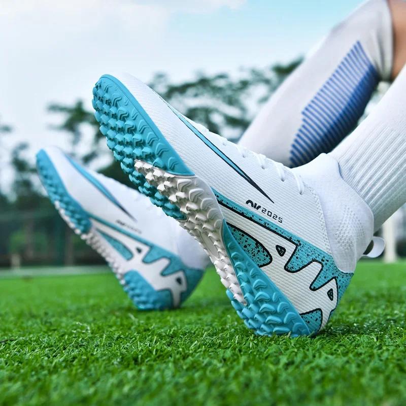 Men Football Shoes Society Soccer Shoes Boy Non Slip High Training Quality Sneaker Long Spikes Indoor Resistant Football Boots