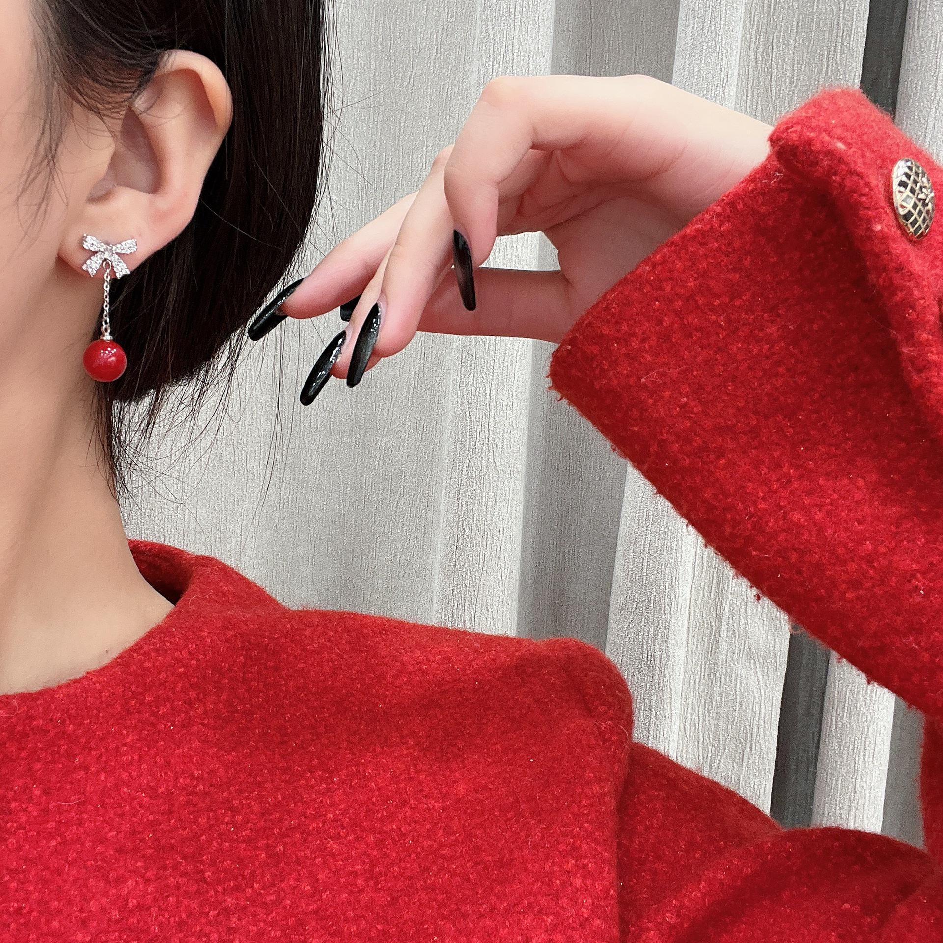 

Элегантные серьги с циркониевым жемчугом — шикарный, универсальный дизайн для женщин E0823 Bead Tassel Zirconia Bow Earrings красный