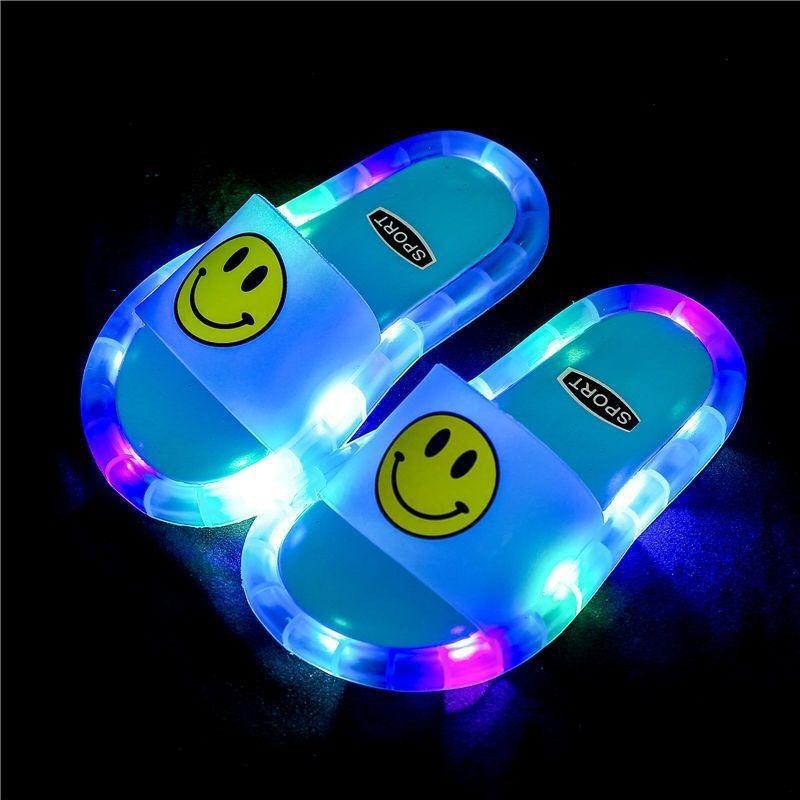 Glowing children's slippers fashion crystal shoes shining lights lights men, women and children will shine cool slippers