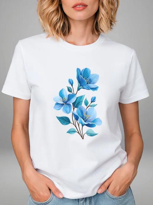 T-shirt with a “Blue Flowers” print L