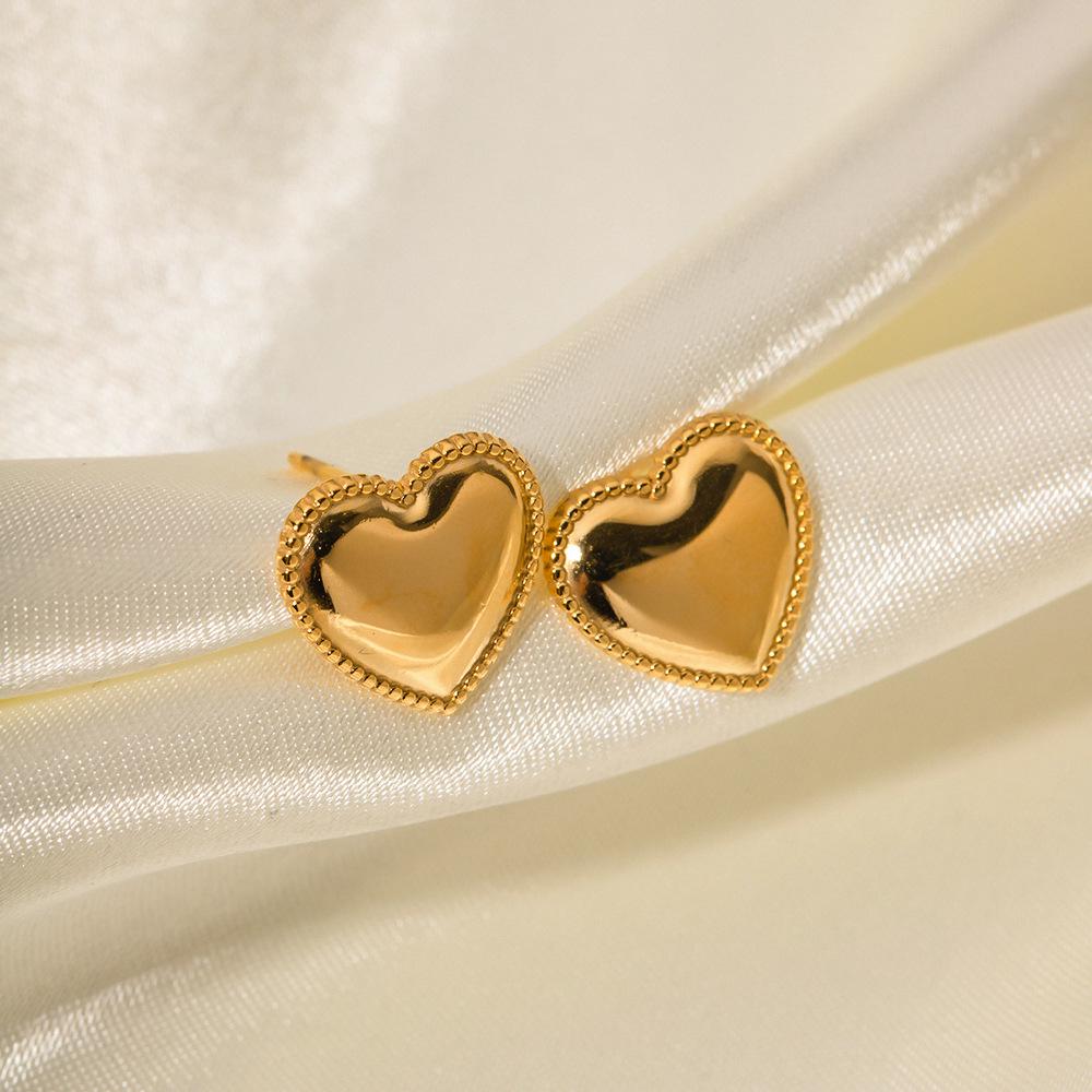 18K Gold-Plated Stainless Steel Heart Stud Earrings - Trendy European and American Design