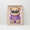 Plakat Pluszowy Miś We Fioletowym Hoodie Plakat Pluszowy Miś We Fioletowym Hoodie, 30X40 Cm, Rama Drewniana Ciemny Brąz, Papier Matowy 230 Gsm