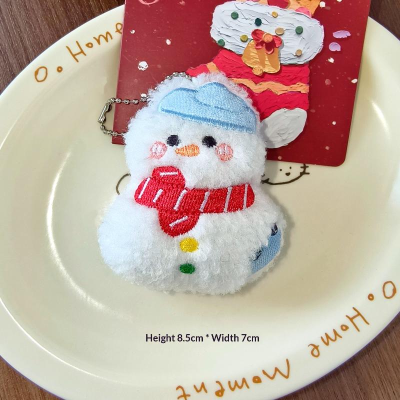 Christmas Mini Cartoon Keychain Soft Plush Santa Snowman Design Portable Bag Ornament Xmas Stocking Filler for Toddlers